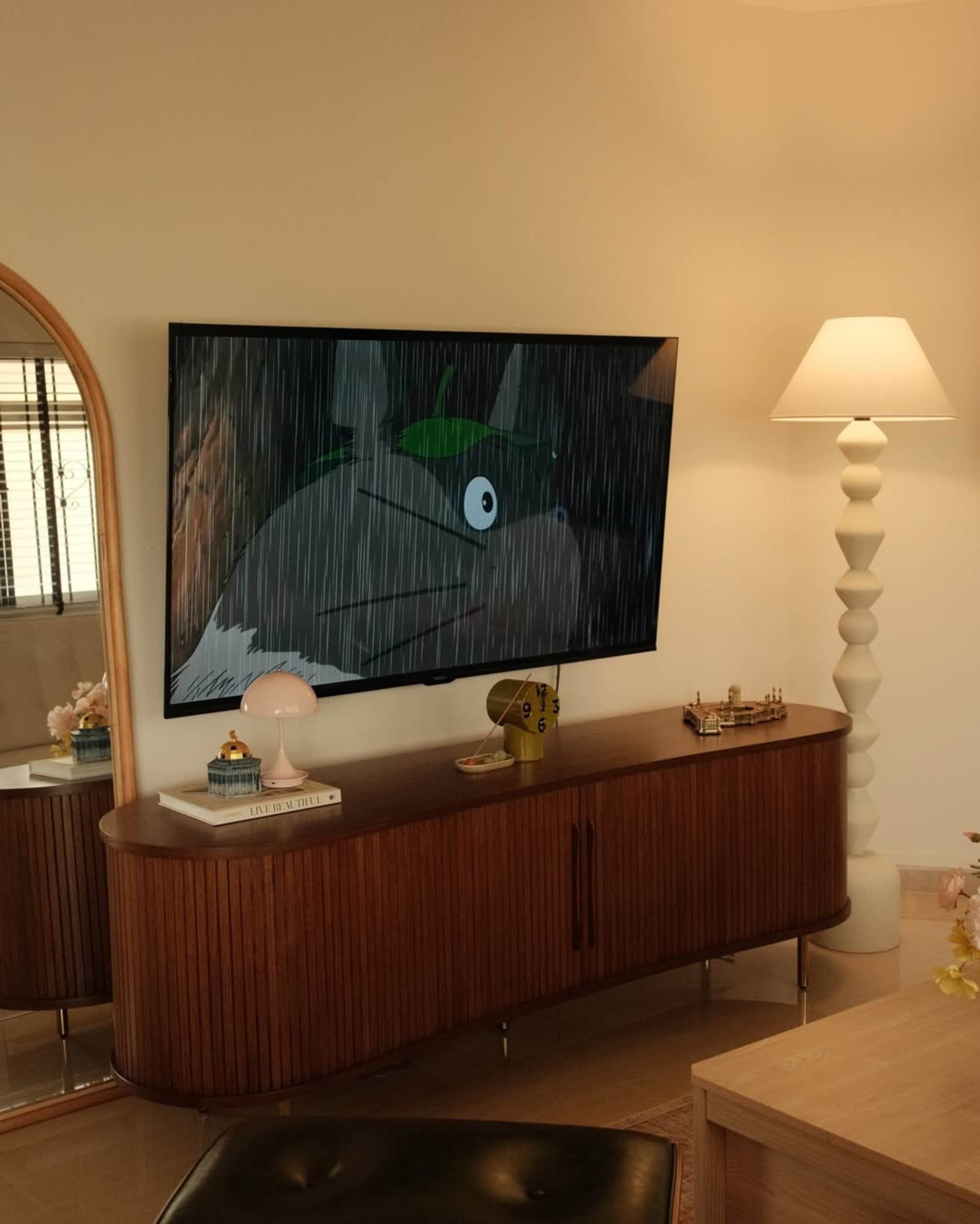 CASTLERY　テレビボード　ブラウン How to Choose a TV Stand: Size, Style & Height | Castlery US